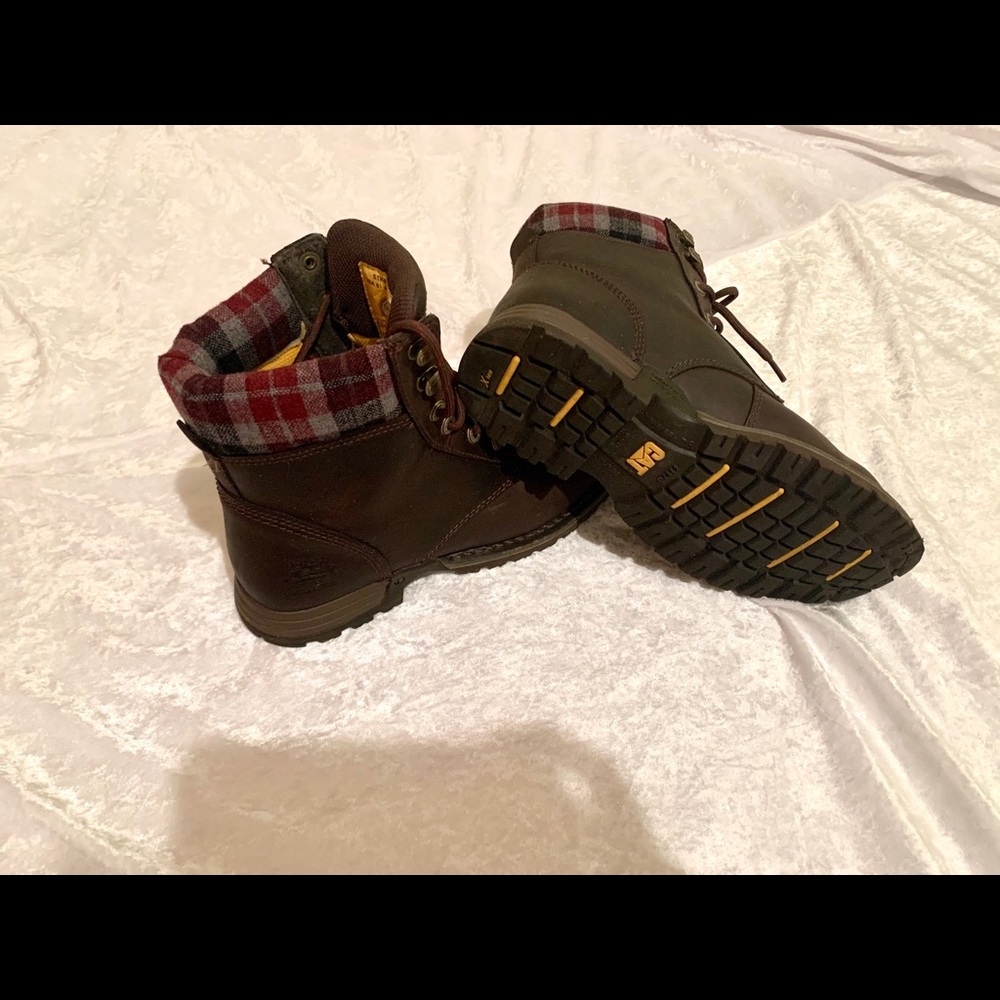 Worn once cat steel toe boots